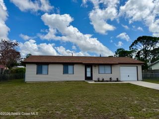 700 Fernandina Street NW, Palm Bay, FL 32907