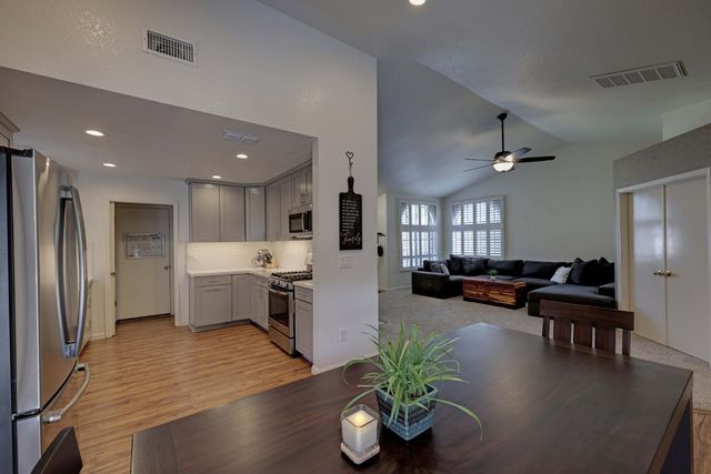 337 Sawtell Rd, Roseville, CA 95678