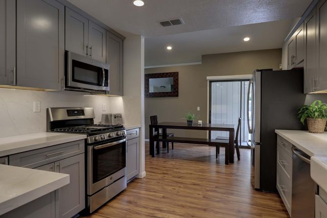 337 Sawtell Rd, Roseville, CA 95678