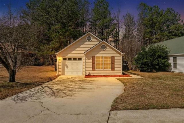 1493 Fall Creek Trace, Douglasville, GA 30134