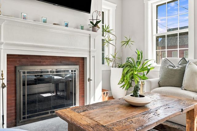 26 Tyng St A, Newburyport, MA 01950
