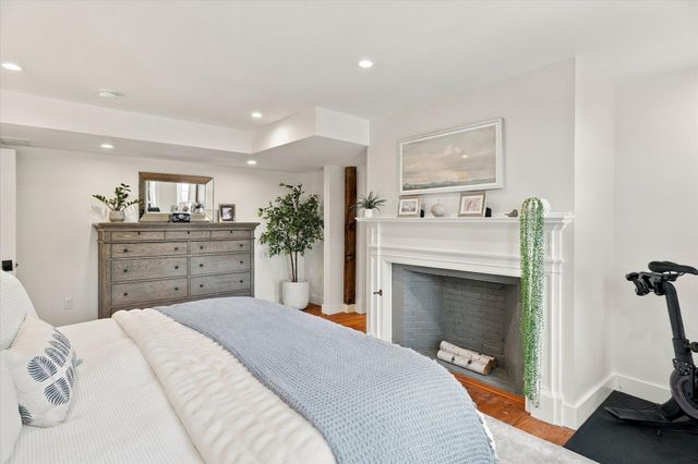 26 Tyng St A, Newburyport, MA 01950