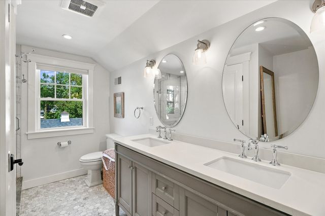 26 Tyng St A, Newburyport, MA 01950