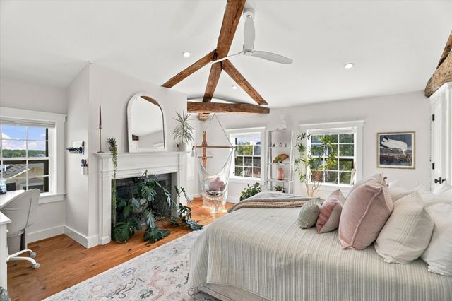 26 Tyng St A, Newburyport, MA 01950