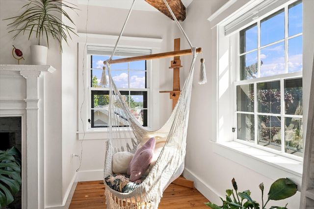 26 Tyng St A, Newburyport, MA 01950