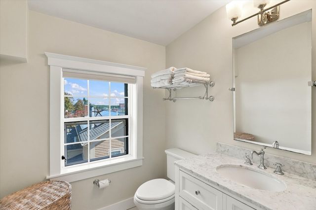 26 Tyng St A, Newburyport, MA 01950