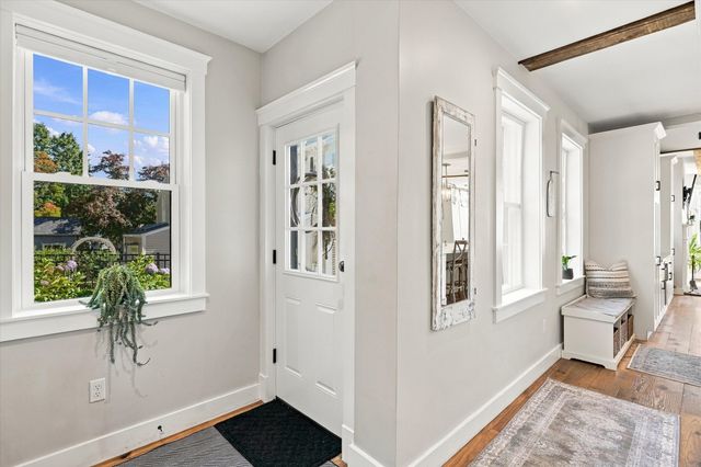 26 Tyng St A, Newburyport, MA 01950