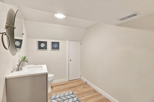 26 Tyng St A, Newburyport, MA 01950