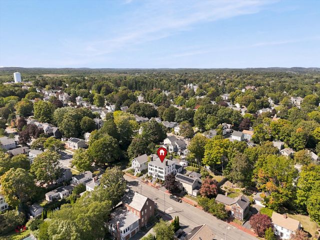 26 Tyng St A, Newburyport, MA 01950