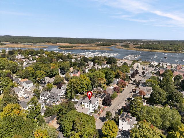 26 Tyng St A, Newburyport, MA 01950