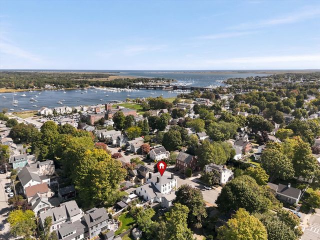 26 Tyng St A, Newburyport, MA 01950