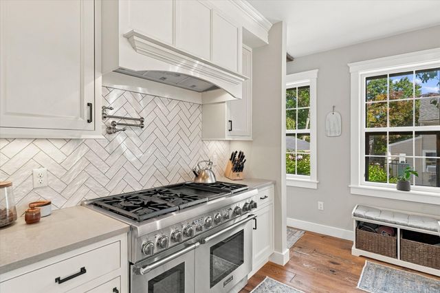 26 Tyng St A, Newburyport, MA 01950