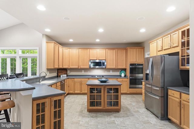 2110 ASHTON DR, Jamison, PA 18929