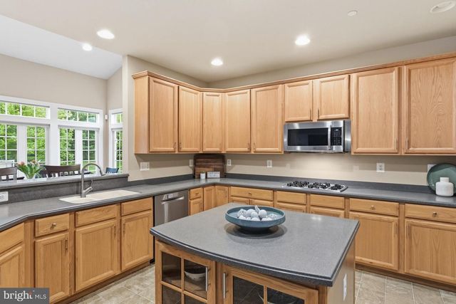 2110 ASHTON DR, Jamison, PA 18929