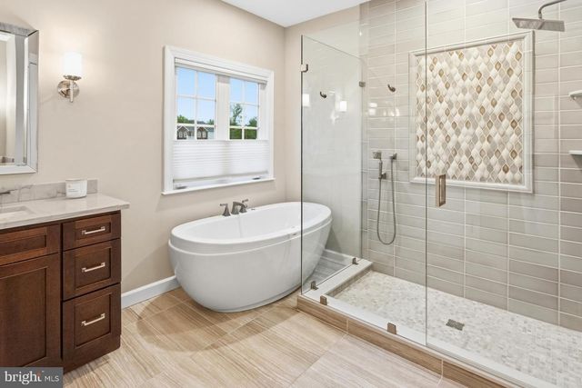 2110 ASHTON DR, Jamison, PA 18929