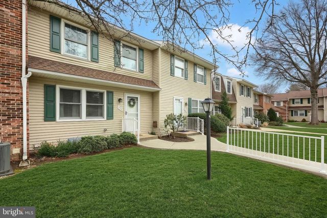 151 FOX RUN DR, York, PA 17403