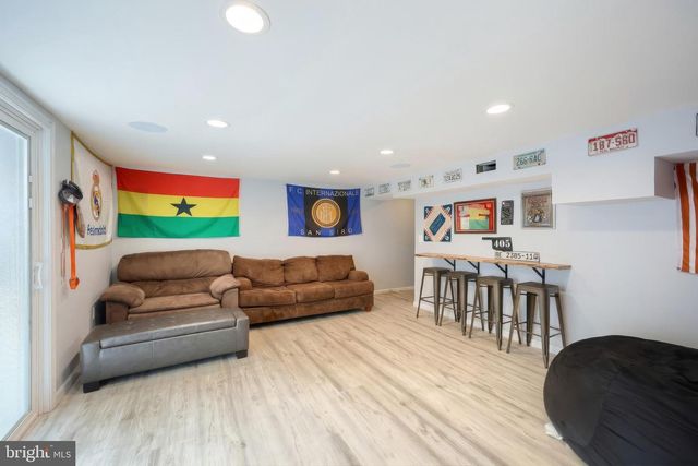 151 FOX RUN DR, York, PA 17403