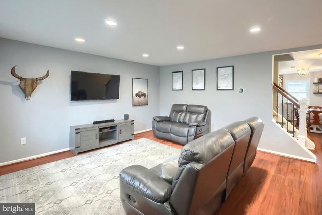 151 FOX RUN DR, York, PA 17403