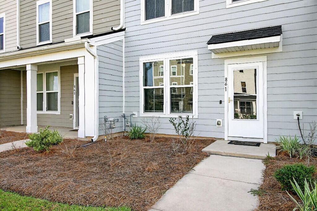 Image 2 of property listing at 861 Recess Point Drive, Moncks Corner, SC 29461