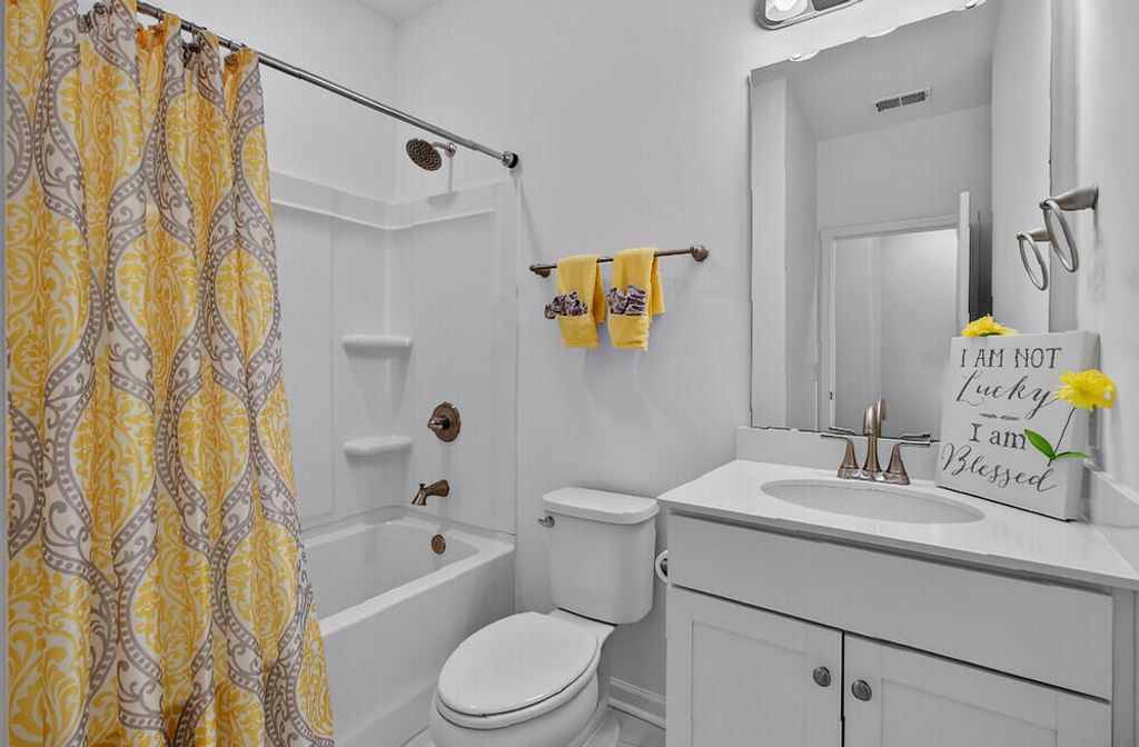 Image 21 of property listing at 861 Recess Point Drive, Moncks Corner, SC 29461