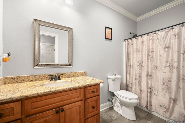 5324 Courtyard Dr, Gonzales, LA 70737
