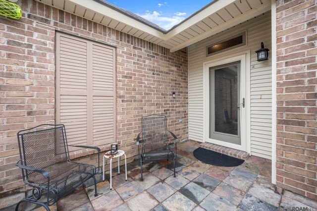 5324 Courtyard Dr, Gonzales, LA 70737
