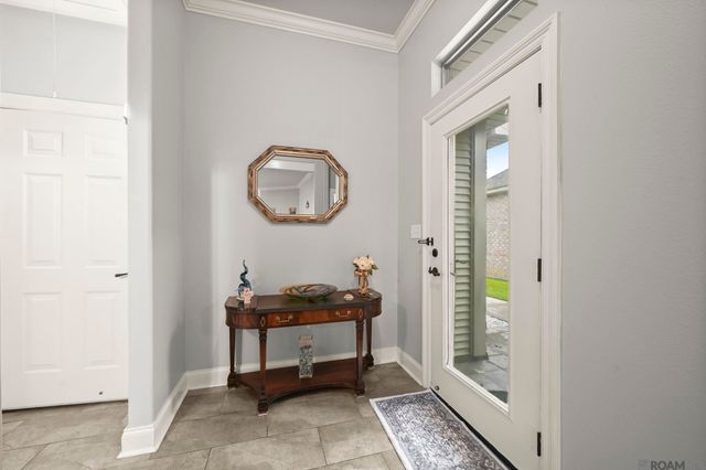 5324 Courtyard Dr, Gonzales, LA 70737