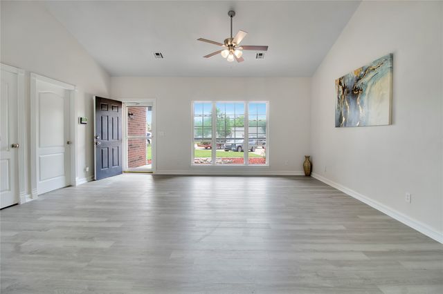 2602 SW Wolf Run Drive, Claremore, OK 74019