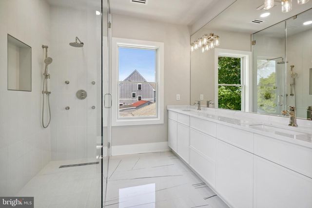 1610 12TH ST S, Arlington, VA 22204