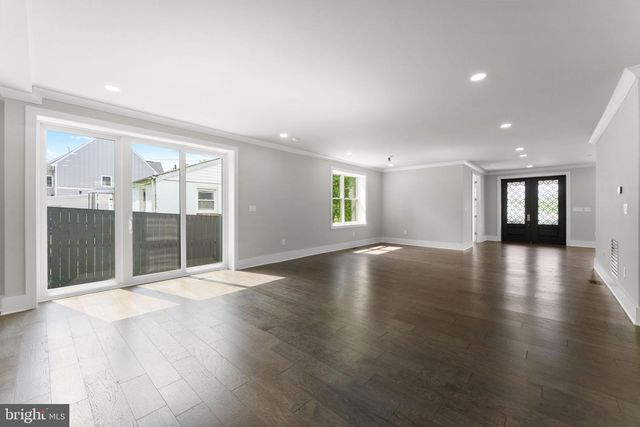 1610 12TH ST S, Arlington, VA 22204