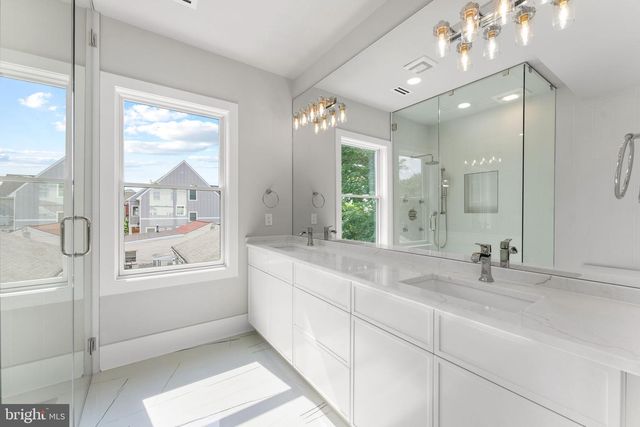 1610 12TH ST S, Arlington, VA 22204