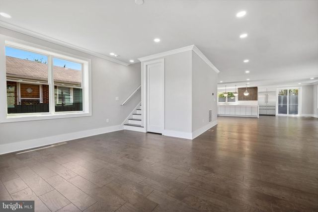 1610 12TH ST S, Arlington, VA 22204