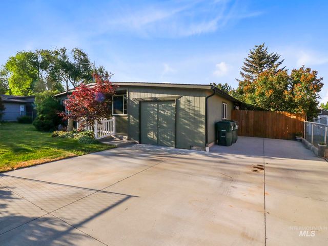 143 E Morris Ct, Kuna, ID 83634