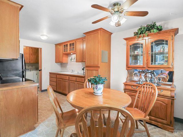 143 E Morris Ct, Kuna, ID 83634