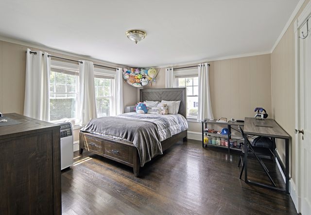 15 E Grove St, Middleboro, MA 02346