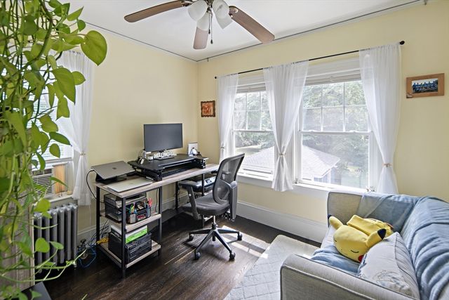 15 E Grove St, Middleboro, MA 02346