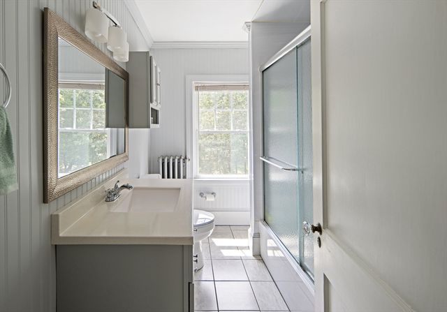 15 E Grove St, Middleboro, MA 02346