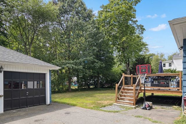 15 E Grove St, Middleboro, MA 02346