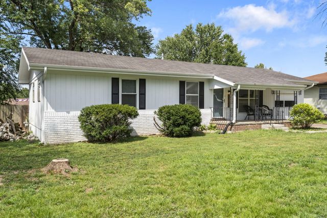 3123 W Farm Road 168, Springfield, MO 65807