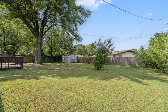 3123 W Farm Road 168, Springfield, MO 65807