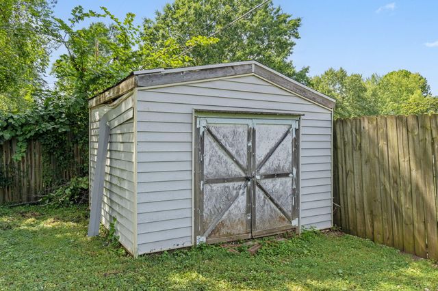 3123 W Farm Road 168, Springfield, MO 65807