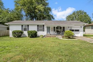 3123 W Farm Road 168, Springfield, MO 65807