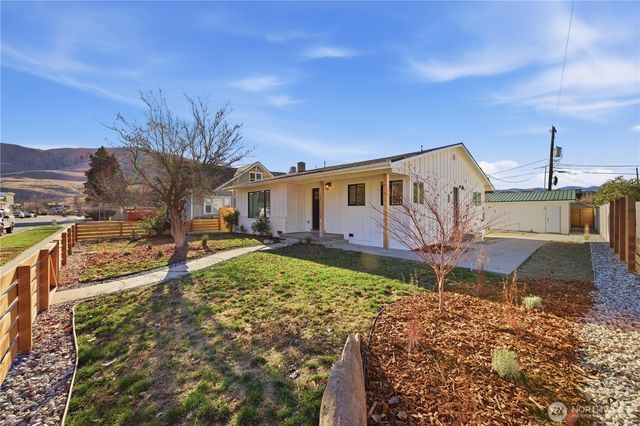 409 N Cedar Street, Chelan, WA 98816