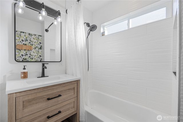 409 N Cedar Street, Chelan, WA 98816