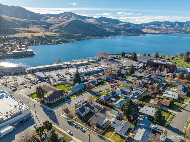 409 N Cedar Street, Chelan, WA 98816