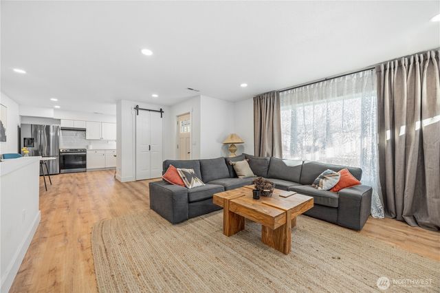 409 N Cedar Street, Chelan, WA 98816