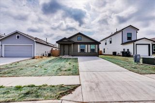 222 Gypsum VLY, Maxwell, TX 78656