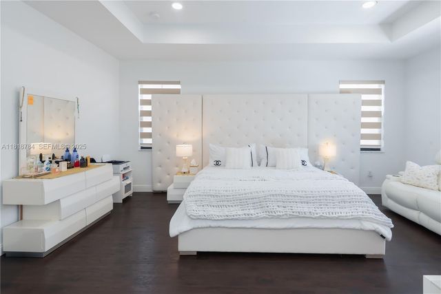 8885 NW 100th Place, Doral, FL 33178