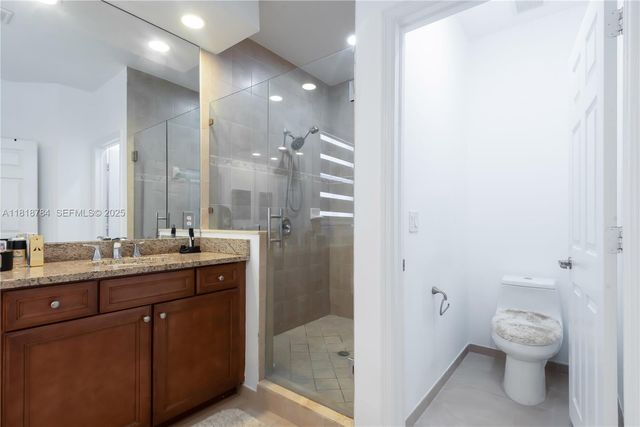 8885 NW 100th Place, Doral, FL 33178