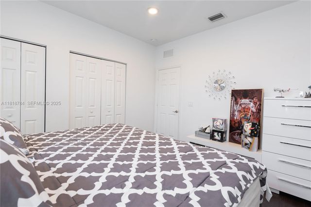 8885 NW 100th Place, Doral, FL 33178
